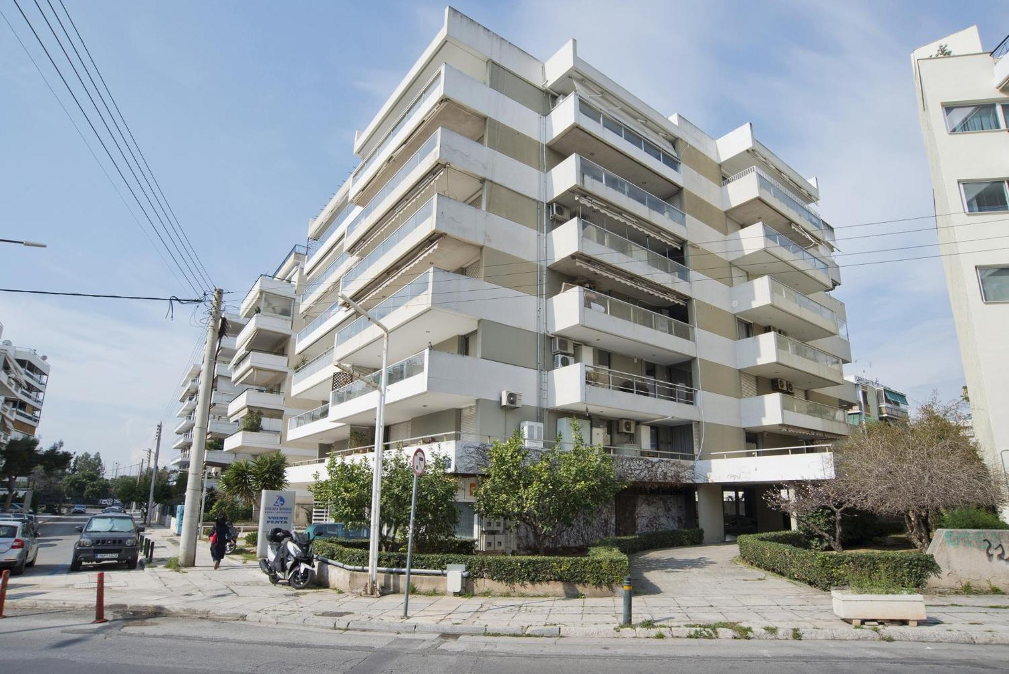 Belle Helene * Athens